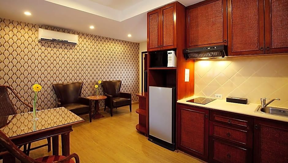 โรงแรม Nova Park 4*
