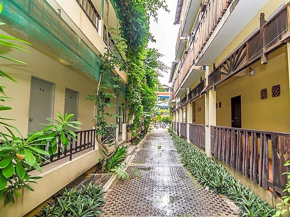 Sutus Court 5 3* Pattaya