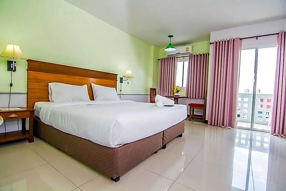 Sutus Court 5 3* Pattaya