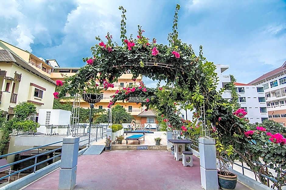 Sutus Court 5 Hotel 3*