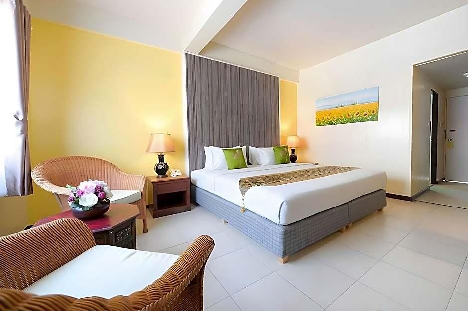 S Formally Sabai โรงแรม Pattaya