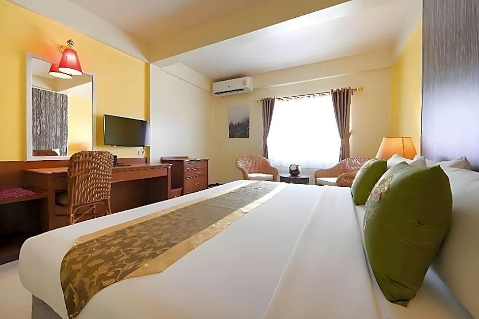 S Formally Sabai โรงแรม Pattaya