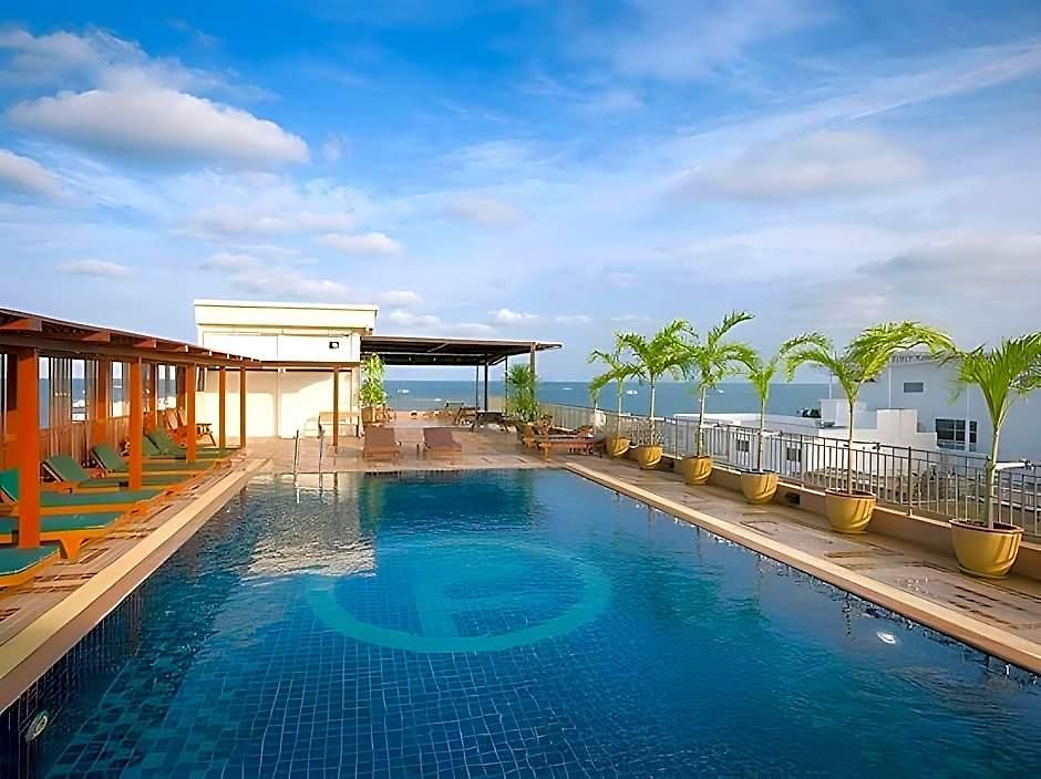 โรงแรม เบย์วอลค์ เรสซิเดนซ์ พัทยา - บาย ไทยวัฒน์ 3*
