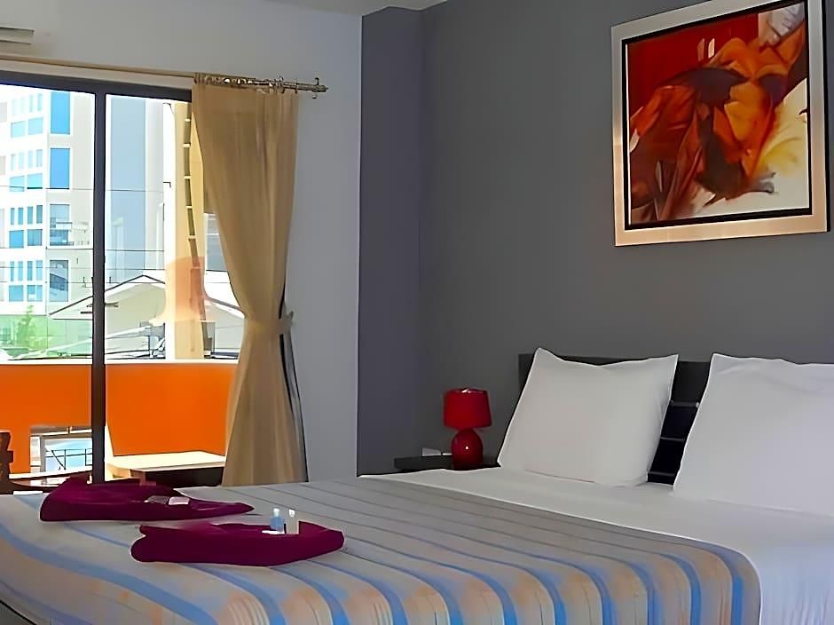 Guest house Robin's Nest & Restaurant Pattaya