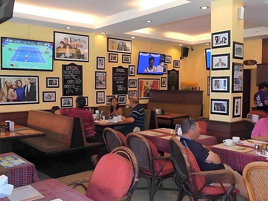 Robin's Nest & Restaurant *