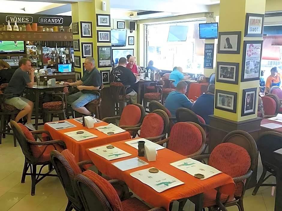 Robin's Nest & Restaurant Guest house Pattaya