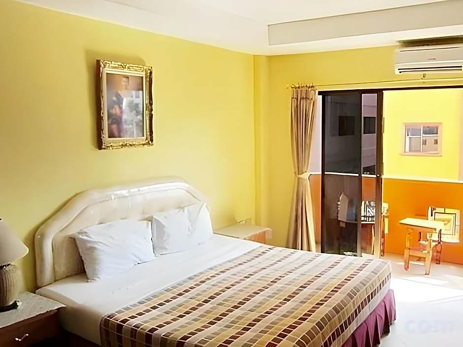 Guest house Robin's Nest & Restaurant