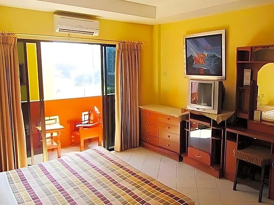 Guest house Robin's Nest & Restaurant