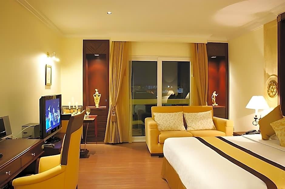 Lk Metropole Hotel 4*