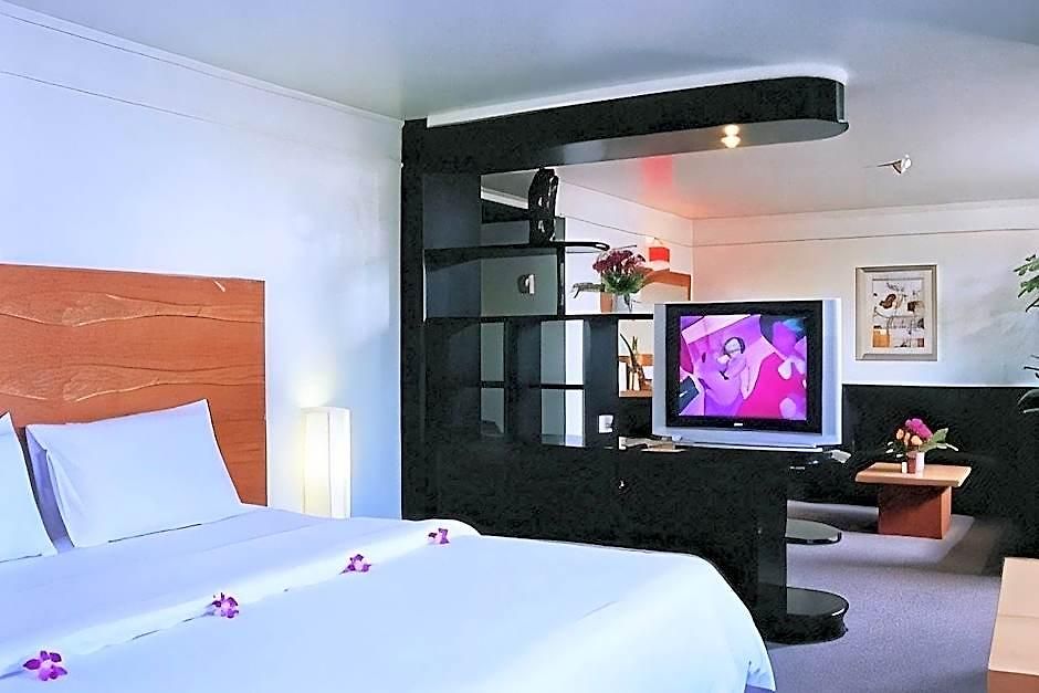 Flipper - Sha Extra Hotel