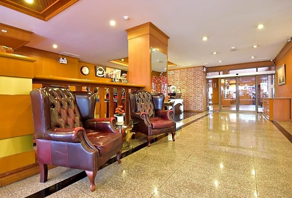 Hotel Dynasty