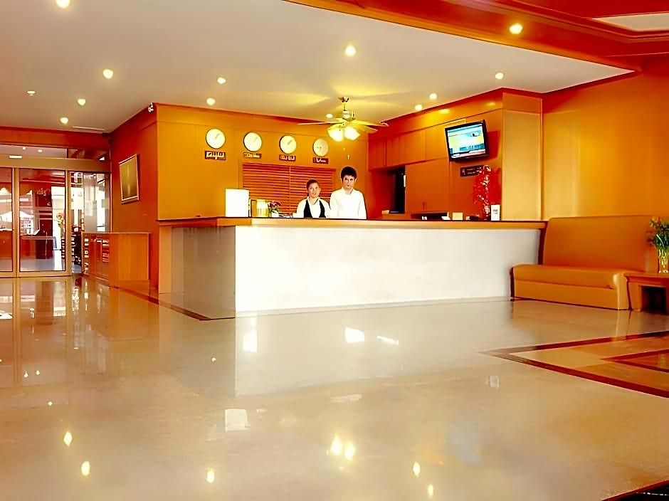 Hotel Dynasty 3*
