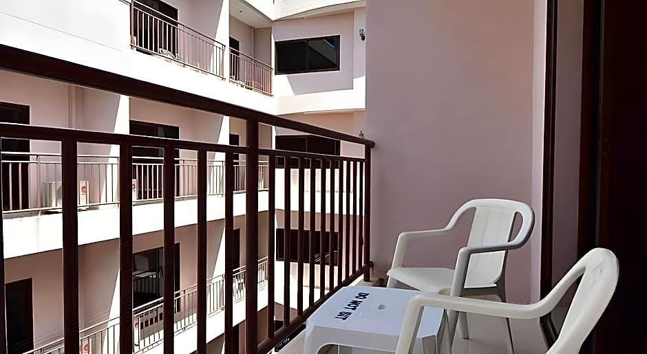 Dynasty Hotel 3*