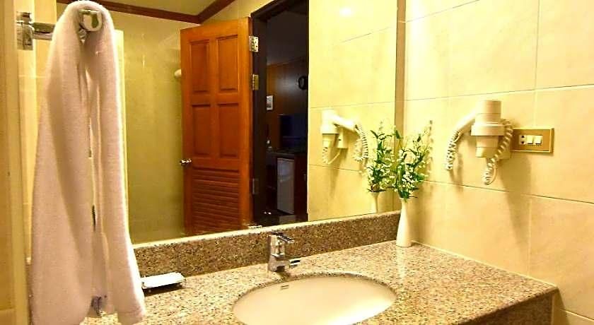 Hotel Dynasty 3*