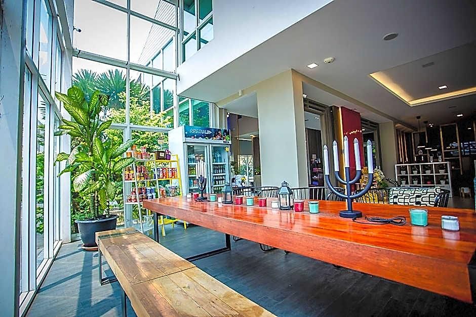 Embryo Hotel 4*