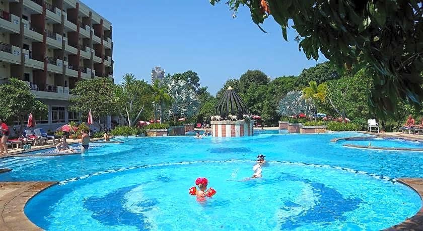 Hotel Lek 3*