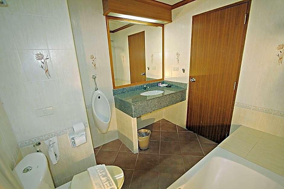 Lek Hotel Pattaya