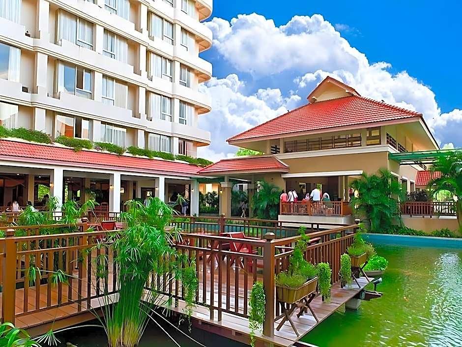 อีสเทิร์นแกรนด์พาเลซ โรงแรม