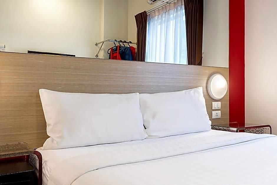 Easy Planet Hotel 3*