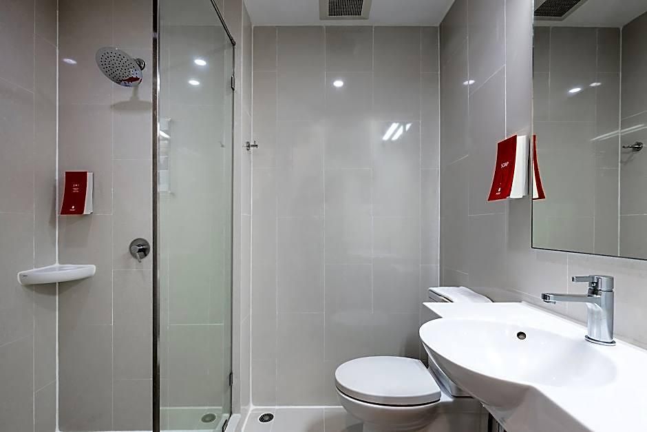 Easy Planet Hotel 3*