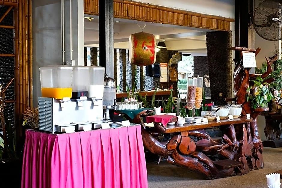 โรงแรม บาศญ่า บีช โฮเทล แอนด์ - เซ็นเธร่า บีช โฮเทล Pattaya