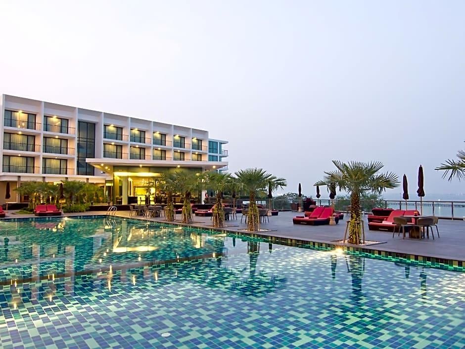 Way Hotel 5*
