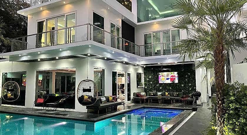 Hotel In