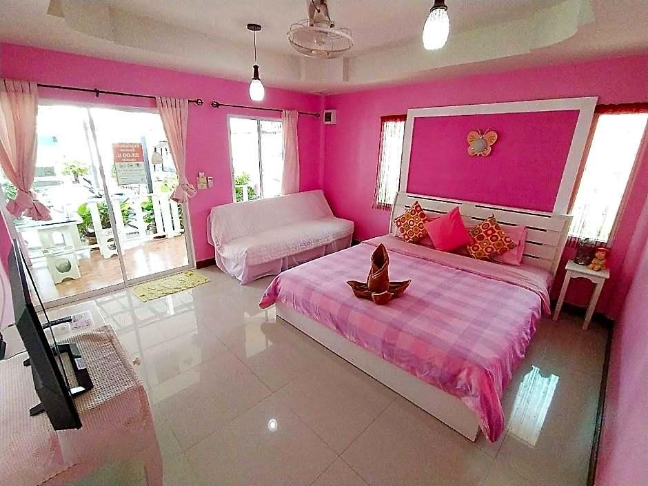 โรงแรม Baan Im Em