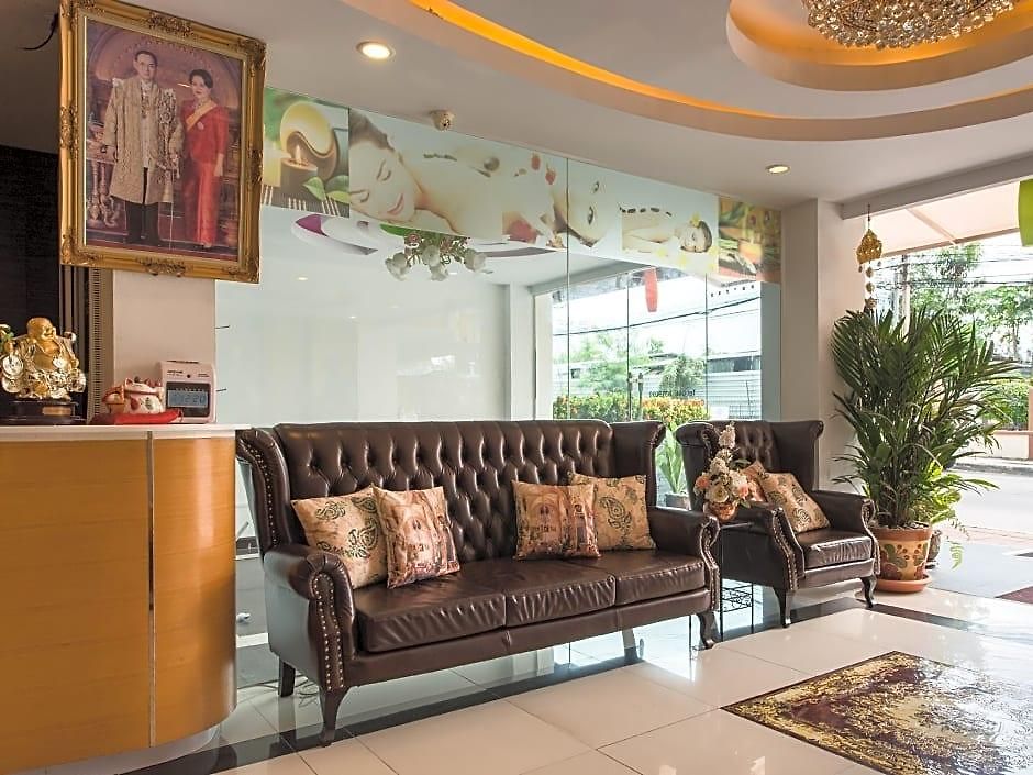 Aya Place Hotel 2*
