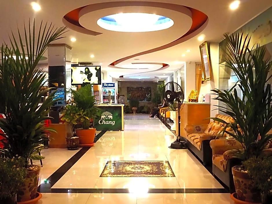 Aya Place Hotel 2*