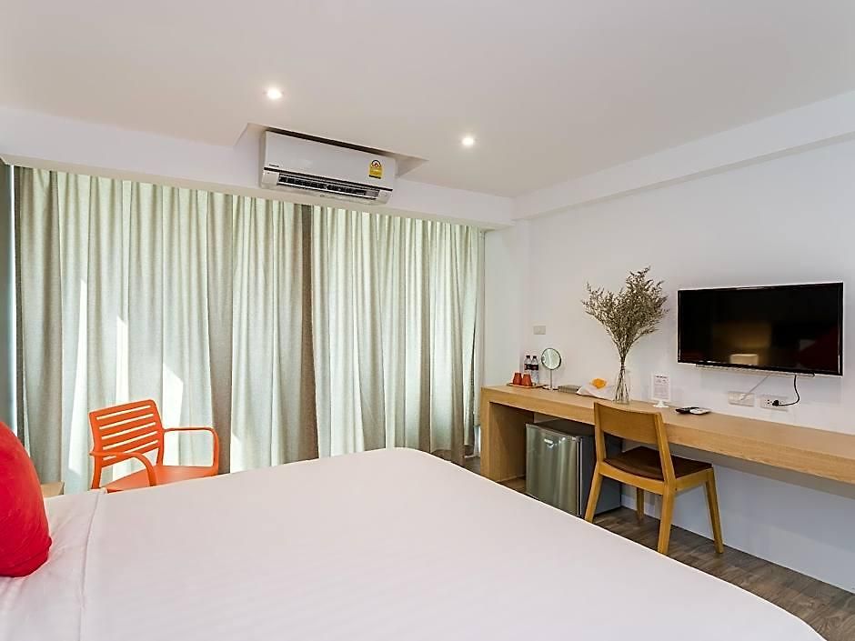 โรงแรม Pj 2*