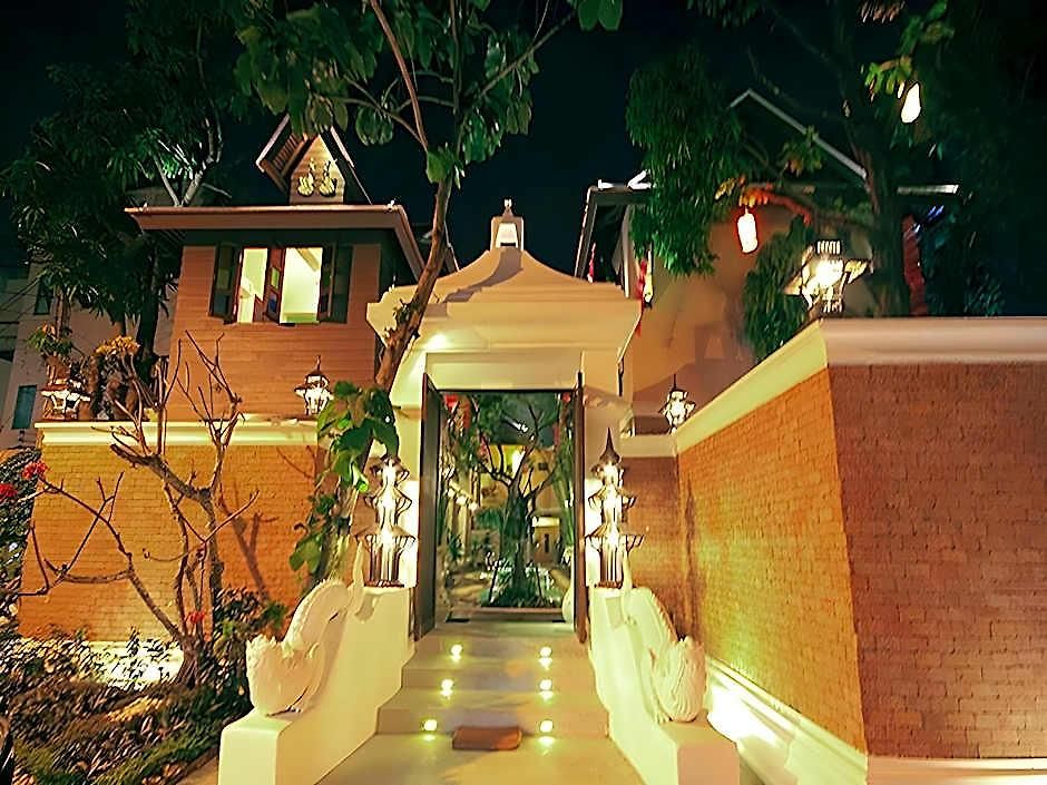 Hotel Devara Pool Pattaya