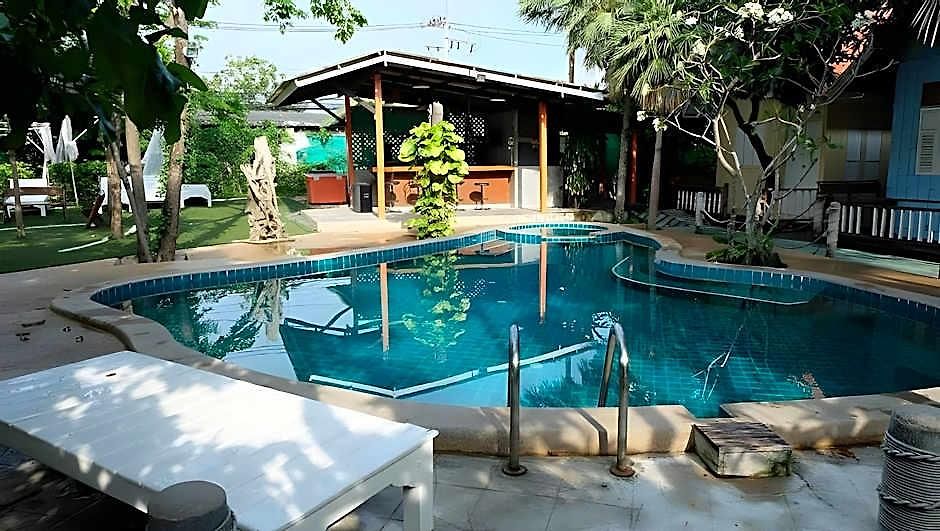 Deeden Hotel 3*