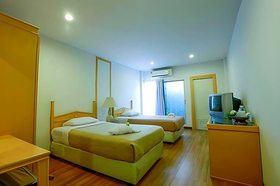 Deeden Hotel