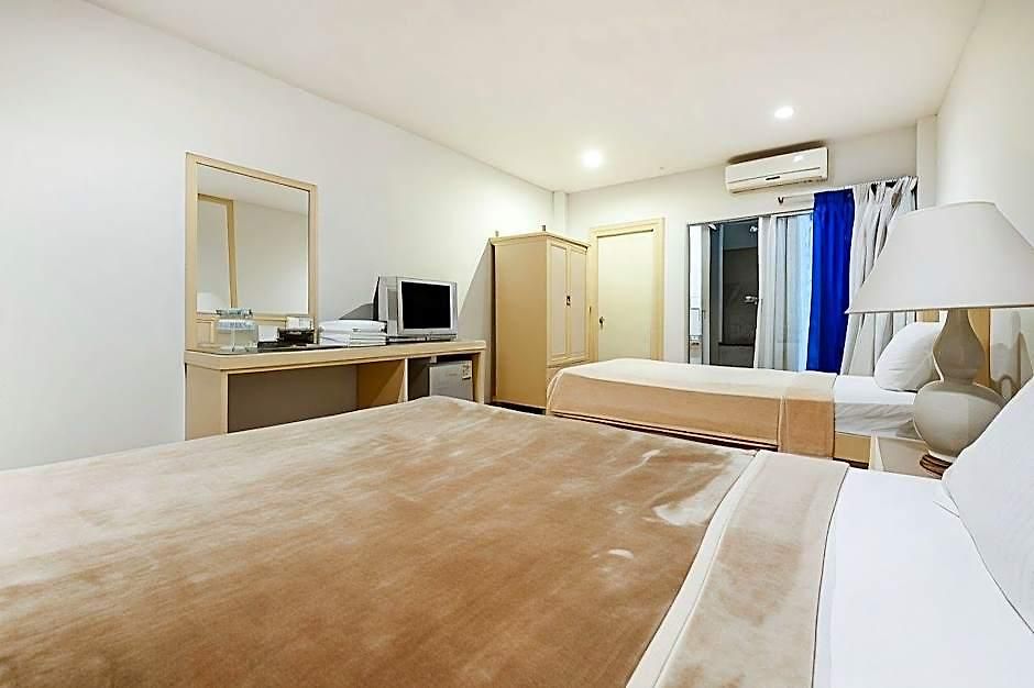 Hotel Deeden 3*