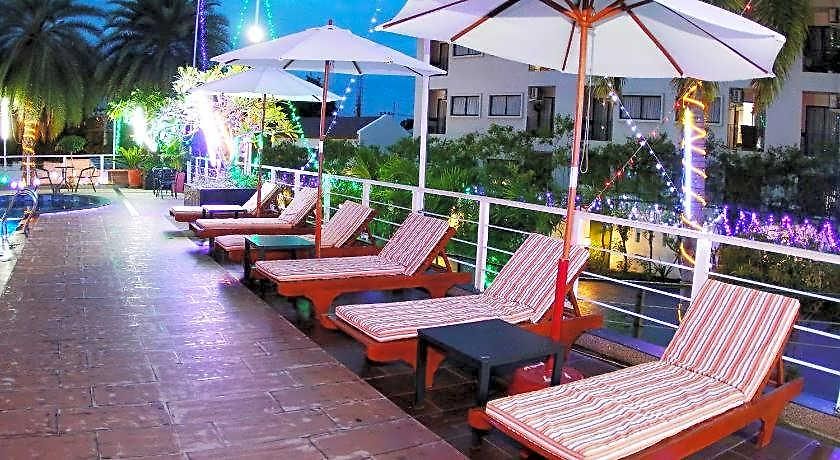 รีสอร์ท Lakkhana Poolside 4*
