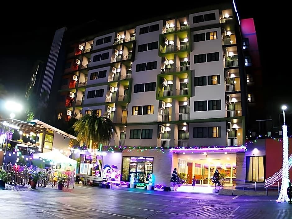 Lakkhana Poolside รีสอร์ท