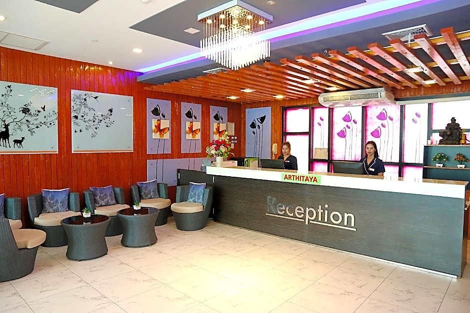 Lakkhana Poolside รีสอร์ท 4*
