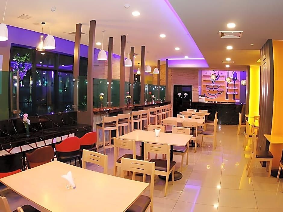 Lakkhana Poolside 4*