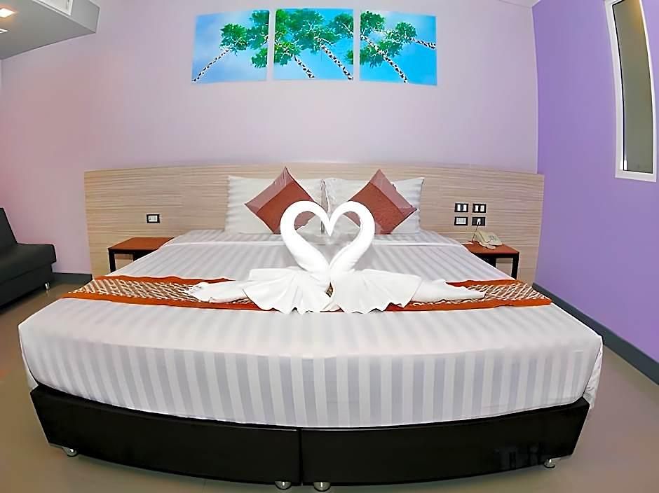 Lakkhana Poolside รีสอร์ท 4*