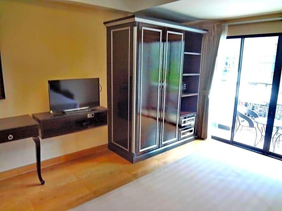 โรงแรม Land Royal 4*