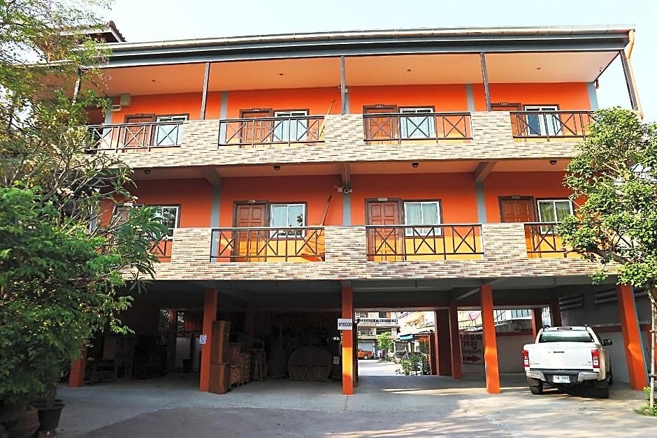 Khunsri Art Boutique โรงแรม 3*