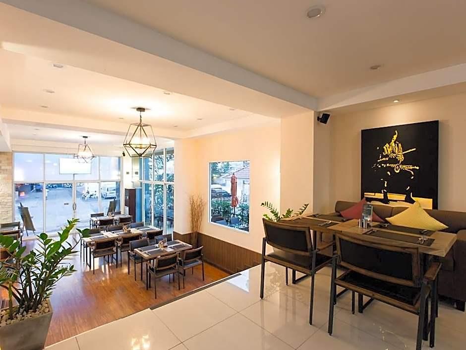 โรงแรม Adelphi Pattaya