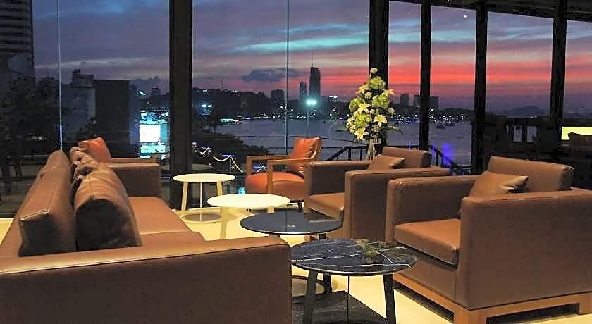 โรงแรม เซเรโนเทล พัทยา Pattaya