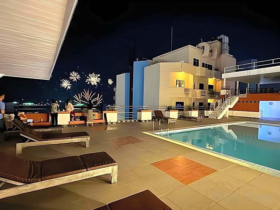 Hotel Highfive 2*