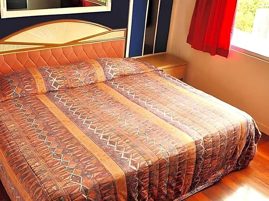 Hotel Highfive 2*