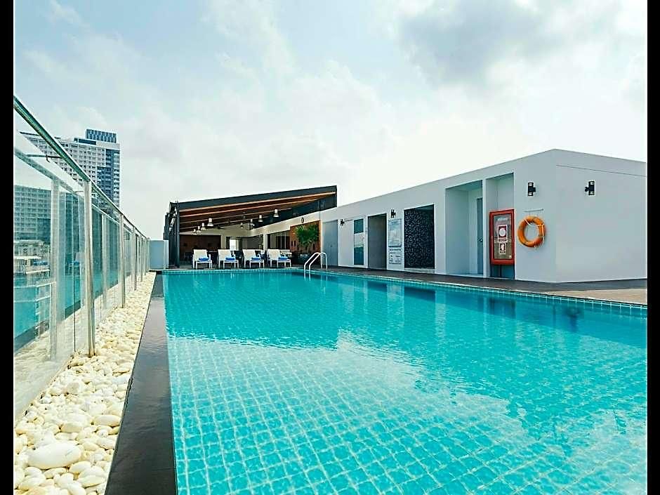 Travelodge Hotel 3*