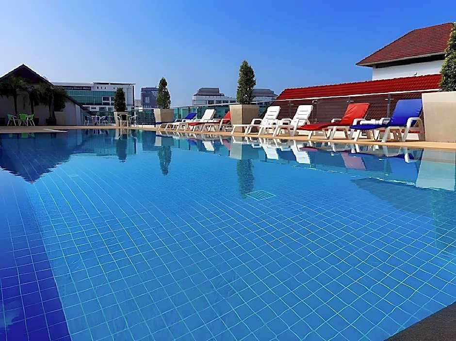Blue Sky Hotel