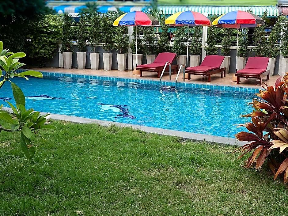 โรงแรม เดอะไรท์