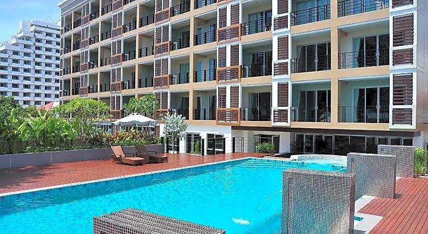 โรงแรม August